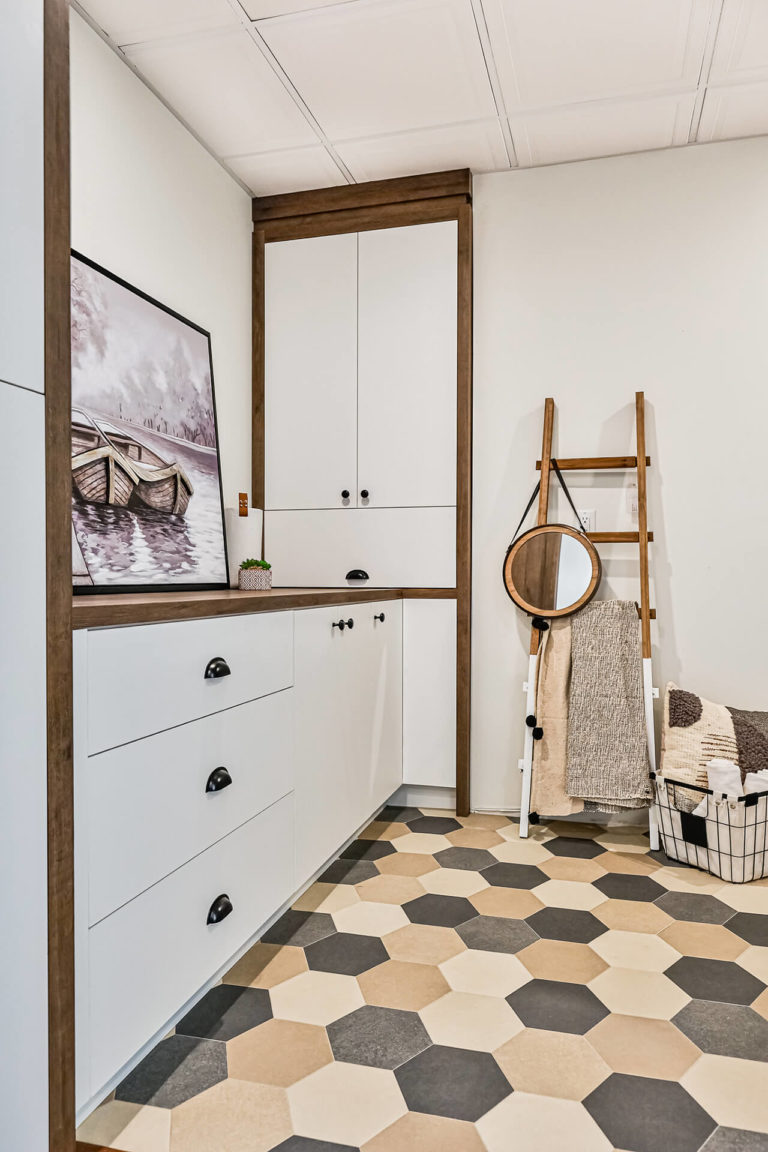 mudroom_salle_de_lavage_shaker_stratifié_farmhouse_moderne (11)